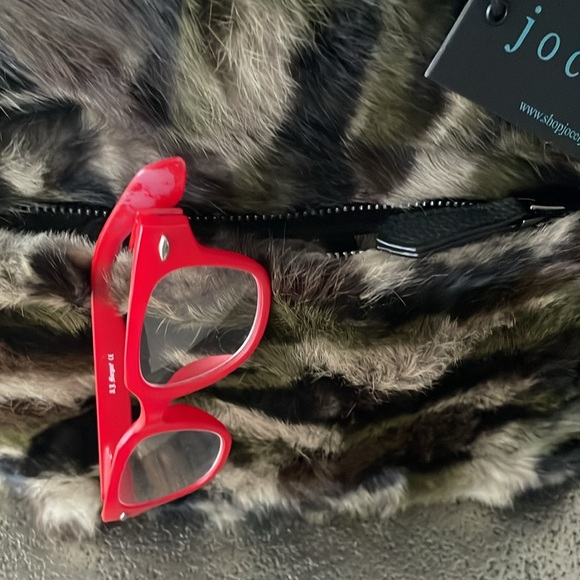 NWT RABBIT FUR IN CAMO COLORING BACKPACK - Picture 7 of 11